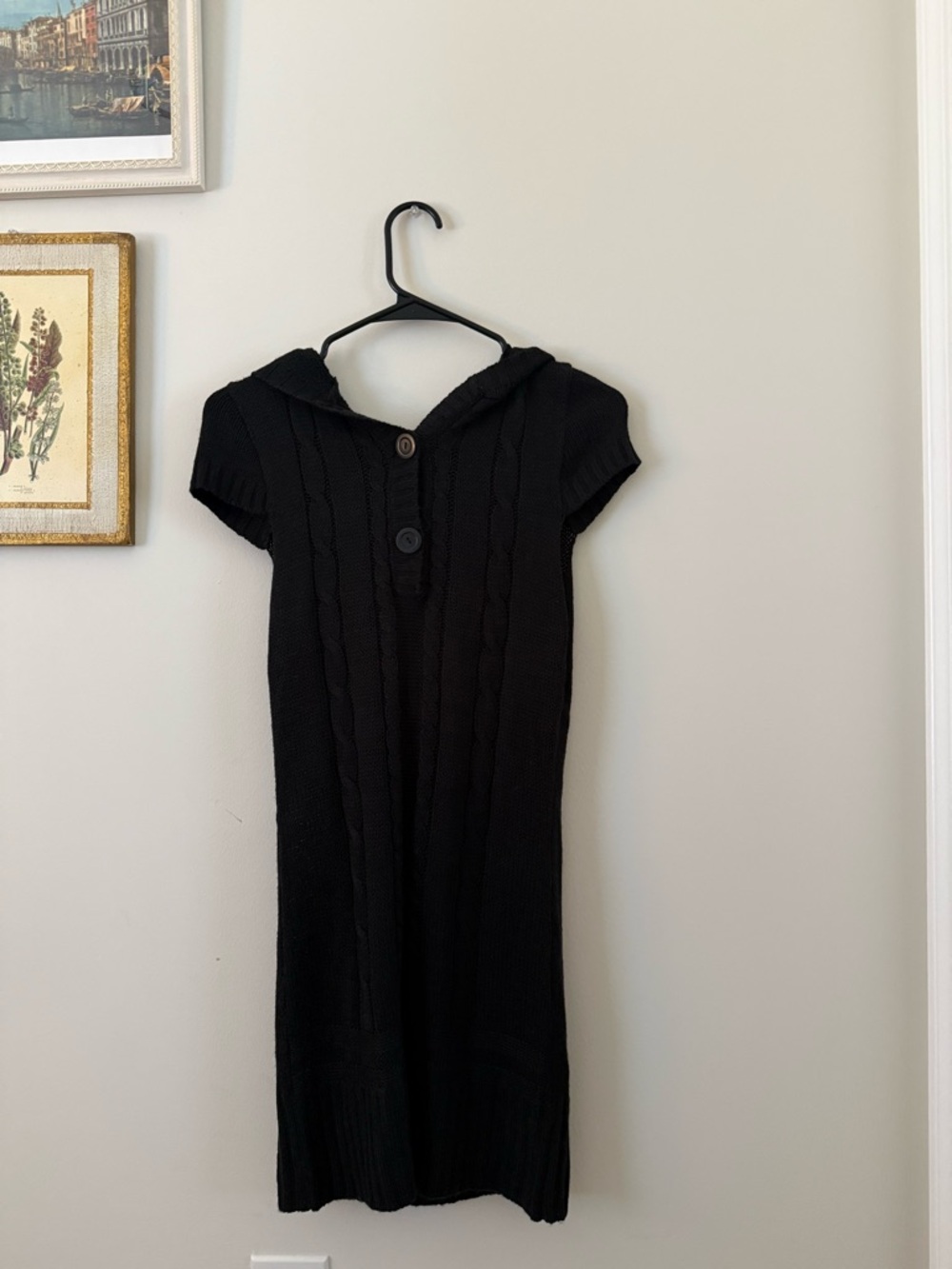 Pouf Baby Black Knit Garment with Logo Tag